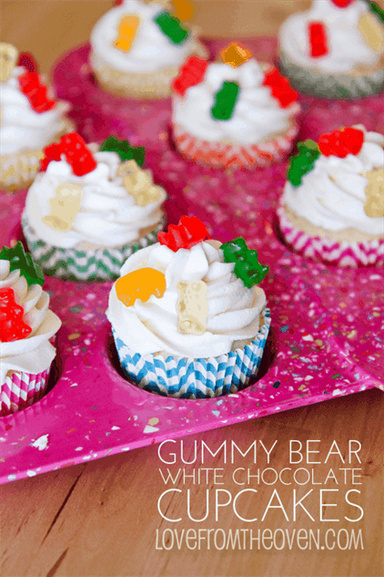 Bánh cupcake sô cô la trắng Gummy gấu