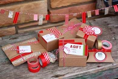 Washi Tape Christmas Gift Wrapping Idea