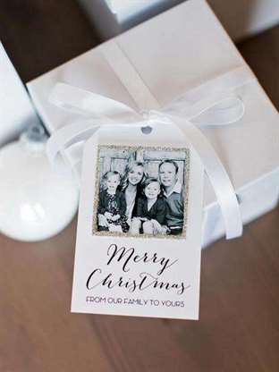 Family Tag Christmas Gift Wrap