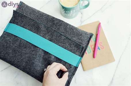 Diy felt laptop case what to get my wife for christmas