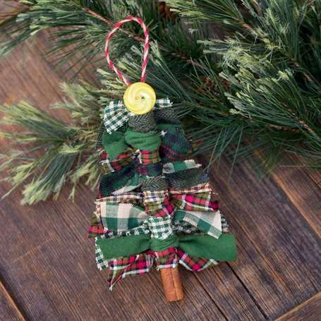 Fabric tree ornaments easy christmas crafts for kids 