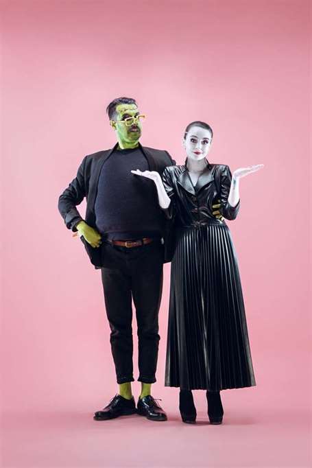 Quái vật Frankenstein và trang phục Halloween của bộ đôi cô dâu của anh ta 
