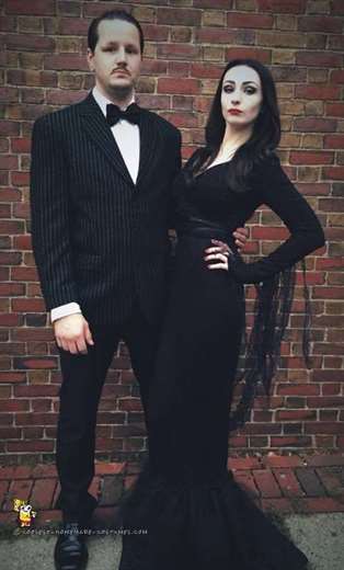 Trang phục Halloween cho cặp đôi - Nhân vật gia đình Addams
