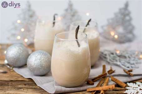 Eggnog với rượu rum và món khai vị ngày lễ gừng