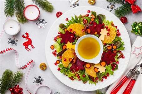 Salad vòng hoa giáng sinh với củ dền, táo, cam & mật ong mù tạt đồ ăn nhẹ giáng sinh