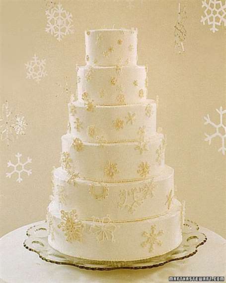 Cascading Snowflake Cake - Ý tưởng đám cưới Giáng sinh
