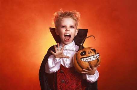 Classic diy halloween costume ideas vampire