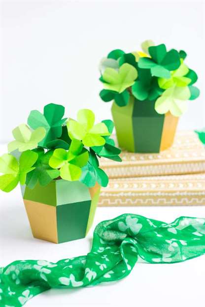 Tự làm giấy origami shamrock craft