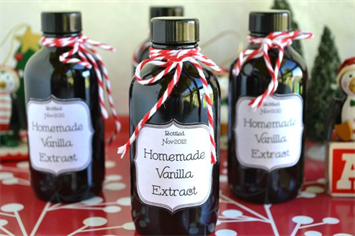 Homemade Vanilla Bean Extract - Ý tưởng Tự làm Quà tặng Giáng sinh