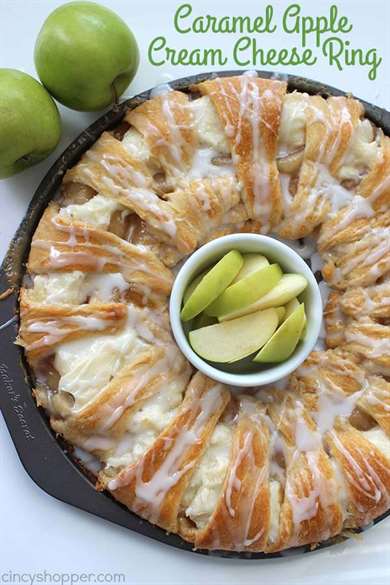 Caramel Apple Cream Cheese Crescent Ring - Ý tưởng Món tráng miệng Lễ Tạ ơn