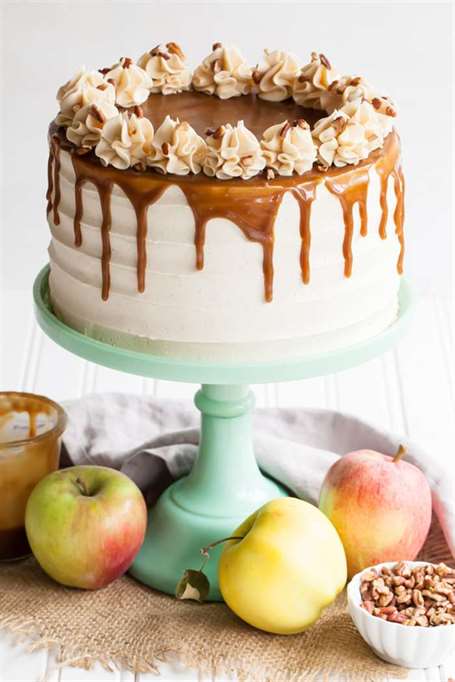 Apple Toffee Crunch Cake - Ý tưởng tráng miệng Lễ Tạ ơn