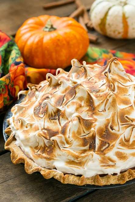 Pumpkin Meringue Pie - Món tráng miệng ngon nhất trong lễ tạ ơn