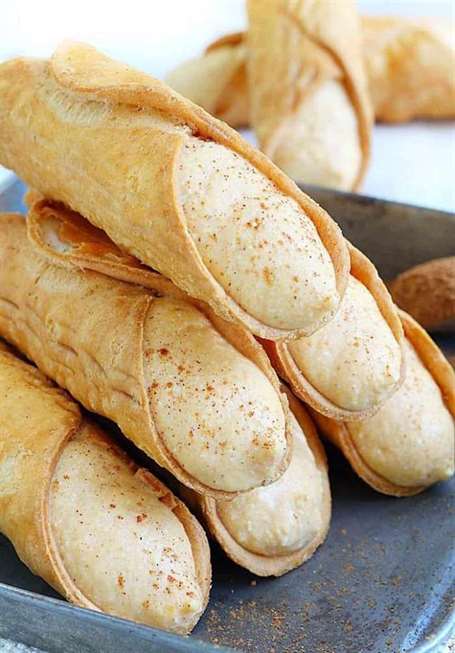 Pumpkin Cannolis - Món tráng miệng Lễ Tạ ơn ngon nhất