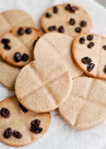 Soul Cakes - Món ăn Halloween dễ làm