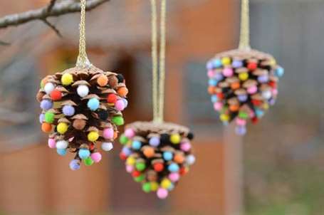 Pom Pom Pinecone Christmas Trees - Christmas Art Projects