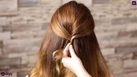 Kiểu tóc updo cho tóc gợn sóng 31