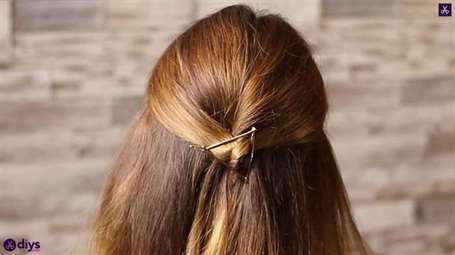 Kiểu tóc updo cho tóc gợn sóng 35