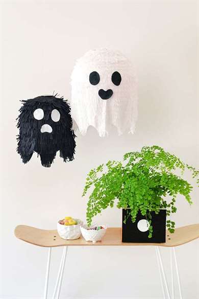 Ghost Piñatas - Halloween Craft Ideas