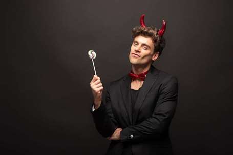 Easy costumes for men sexy devil