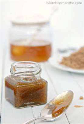 DIY Honey Facial Scrub