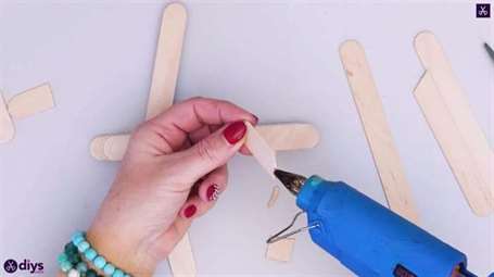 Popsicle stick máy bay bước 5