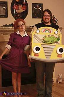 Trang phục cặp đôi vui nhộn của Miss Frizzle & The Magic Schoolbus