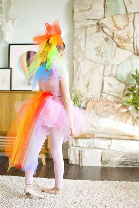 Trang phục Halloween siêu sáng tạo - Rainbow Unicorn 