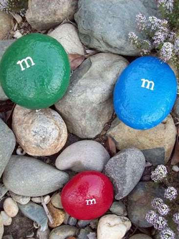 M & m sơn đá