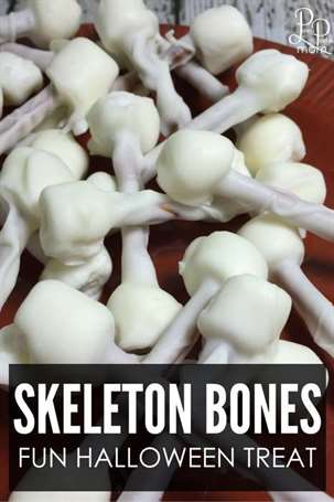 Skeleton Bones Điều trị Halloween ma quái