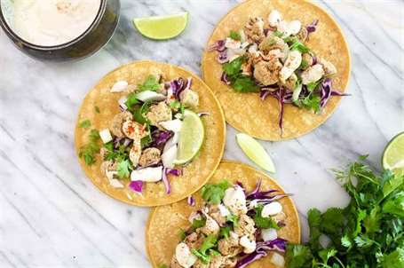 Tacos súp lơ chiên giòn hành tây