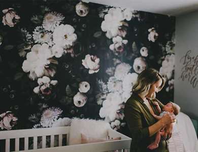 Moody Floral Wallpapered Nursery - Lấy cảm hứng từ điều này