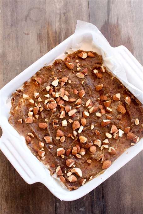 Hạnh nhân snickers kem thanh hạnh nhân