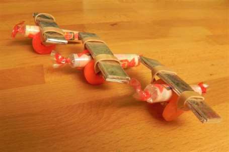 Máy bay kẹo và kẹo cao su