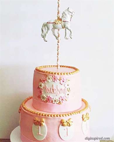 1642293316 67 DIY Carousel Horse Cake Topper