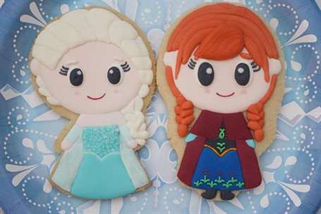 Anna và Elsa Cookie từ Frozen Elsa và Anna Cookie Hướng dẫn về ý tưởng bữa tiệc của Kara |  KarasPartyIdeas.com