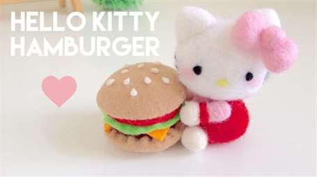 Hello kitty (với một chiếc bánh hamburger)