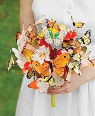 bó hoa bươm bướm