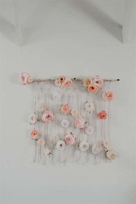 Móc treo tường DIY macrame với hoa