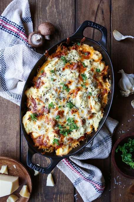 Ba nấm phô mai bolognese spaghetti bí hầm