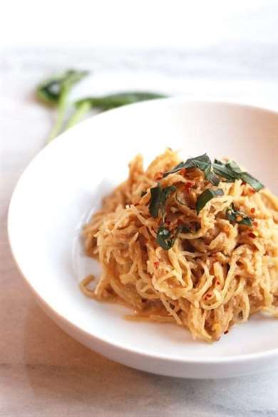 Mì spaghetti cà chua húng quế chay