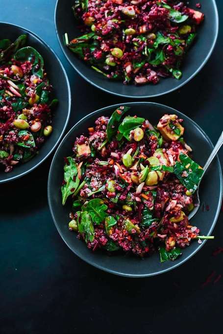 Salad củ cải sống với cà rốt cải bó xôi quinoa công thức 4