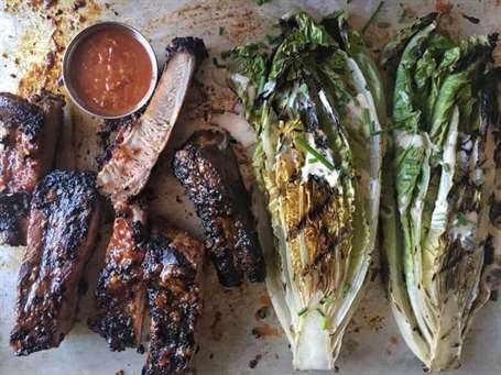 Sườn nướng BBQ thơm ngon nướng romaine