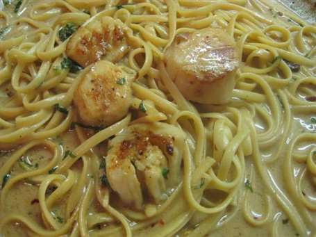 Fettucine với sò điệp