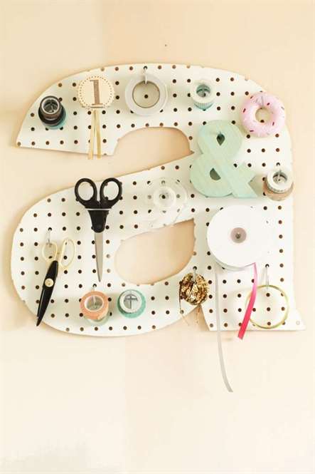 Chữ cái tự làm pegboard