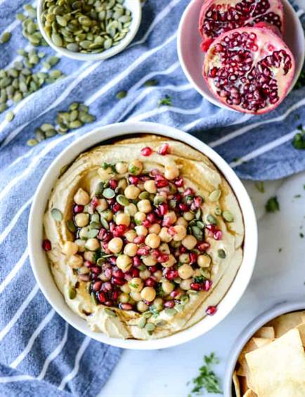 Hummus bí ngô nướng bơ