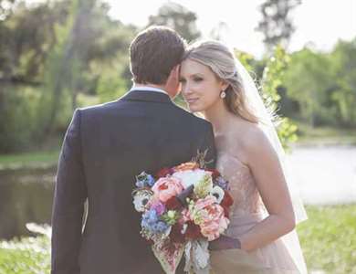 Màu má hồng lãng mạn Elopement