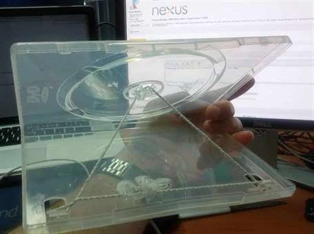 Dvd và hộp đựng máy tính bảng chuỗi