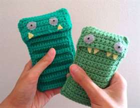 Crochet monster case điện thoại