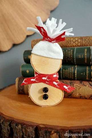 DIY Wood Slice Snowman DIY Inspired