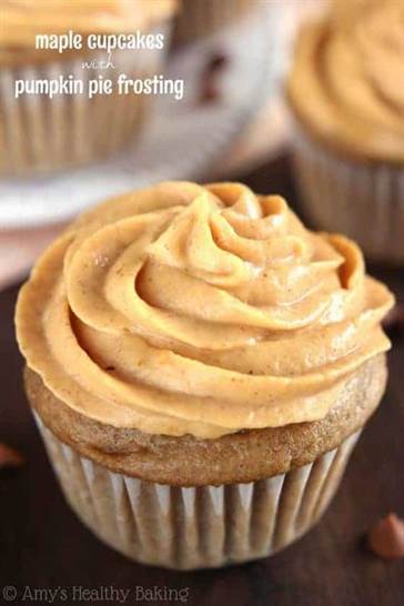 Maple cupcakes với bánh bí ngô phủ sương